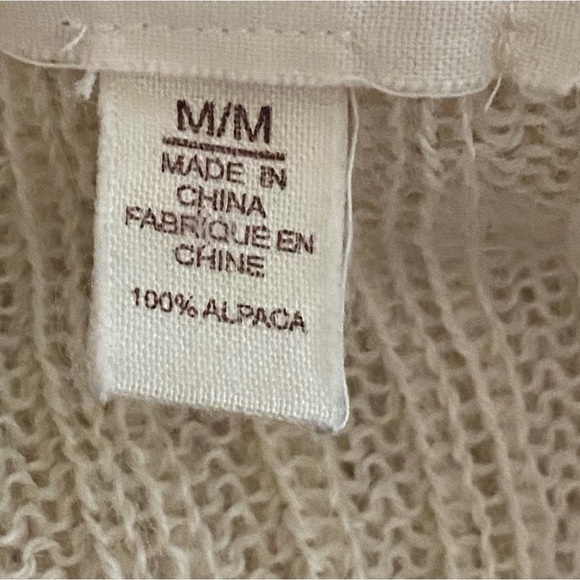 Banana Republic 100% Extra Fine Alpaca Wool Crewneck Sweater Soft Lightweight M - Picture 6 of 6